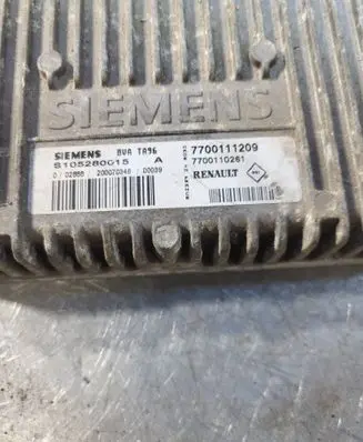Renault Scenic I Gearbox control unit/module 7700111209 7700110261 S105280015