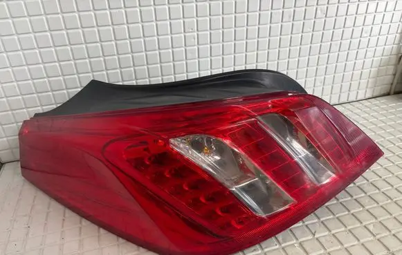 Peugeot 508 Rear/tail lights 9686293780A
