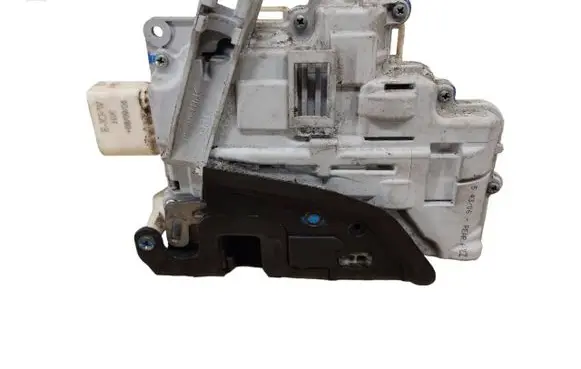 Audi A6 S6 C6 4F Rear door lock 4F0839016A