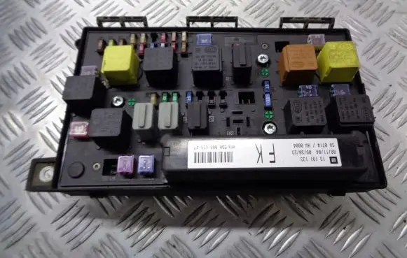 Opel Astra H High voltage junction box 13191133