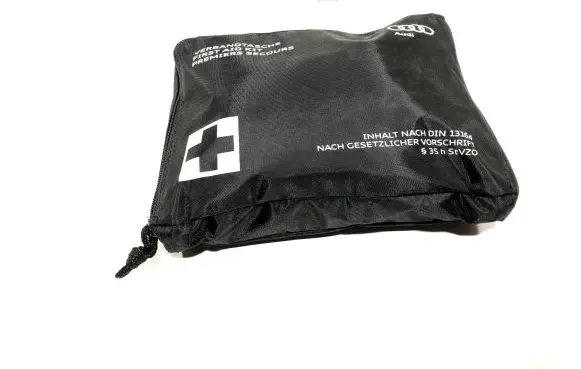 Audi A8 S8 D4 4H First aid kit 4H0860282B