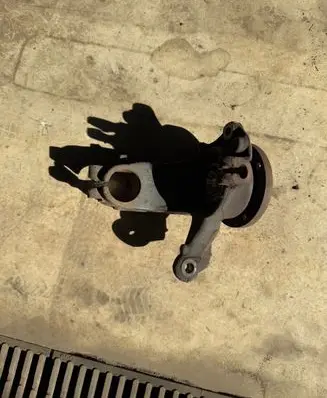 Citroen C3 Picasso Front wheel hub