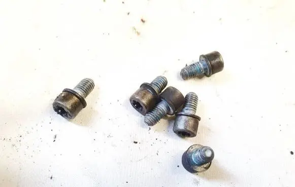 Nuts/bolts