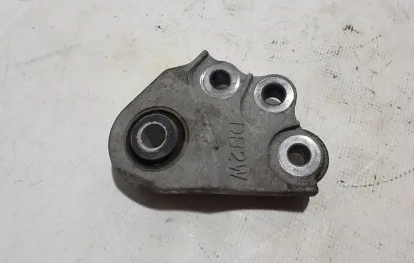 Mazda CX-3 Gearbox mounting bracket DB2W-39-010