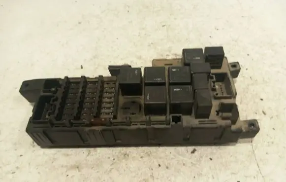 Volvo S60 Fuse box set 8637841 518717004