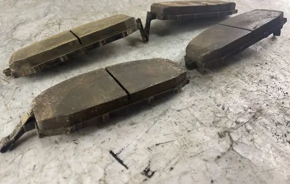 Nissan Patrol Y61 Brake pads (front) 