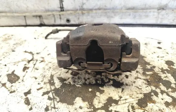 BMW 5 E39 Front brake caliper 60730