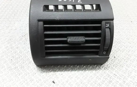 Volkswagen Fox Dashboard side air vent grill/cover trim 5Z0819703