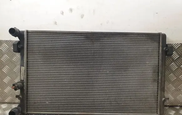 Skoda Octavia Mk1 (1U) Coolant radiator 1J0121253J