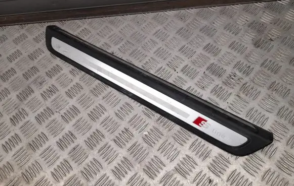 Audi Q5 SQ5 Front sill trim cover 8R0853373C 8R0853373