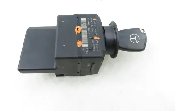 Mercedes-Benz C W203 Ignition lock 2035450508