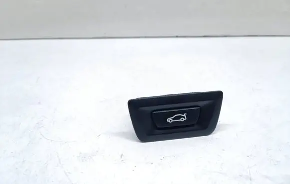 BMW 3 F30 F35 F31 Tailgate/boot open switch button 9275119