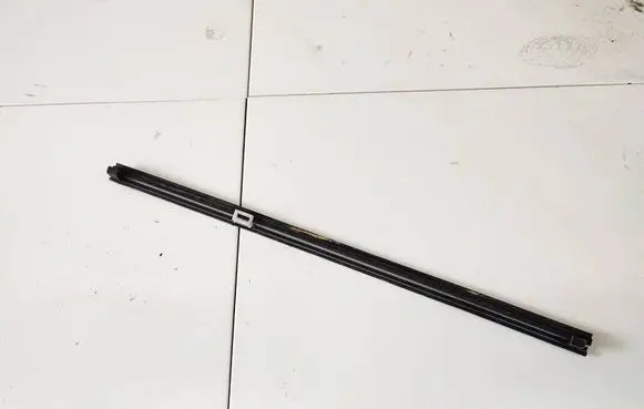 Honda FR-V Front door glass trim molding 