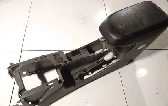 Ford Focus Armrest 