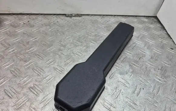 Lexus GS 300 400 430 Fuse box cover 4234XA1