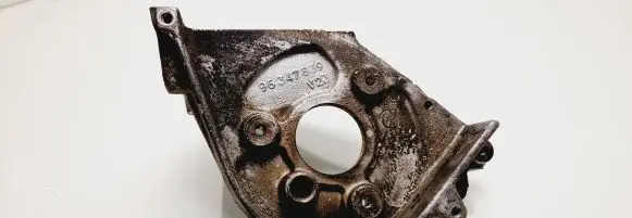 Peugeot 206 Engine mounting bracket 96347839