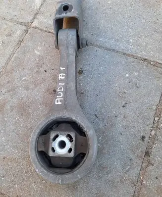 Audi A1 Engine mount bracket Px0046