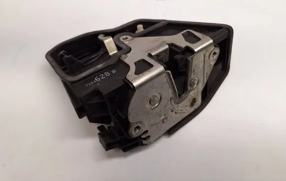 BMW 5 E60 E61 Front door lock 7154628 51217154628 51217167068
