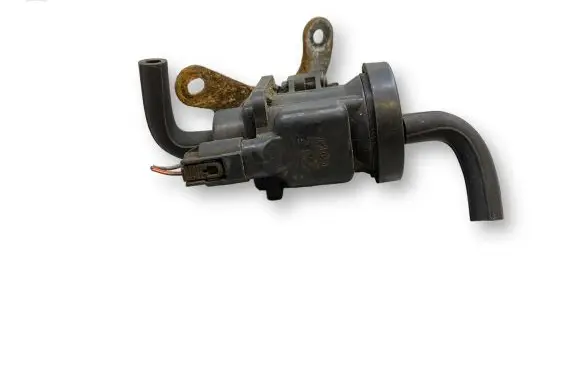 Mercedes-Benz S W220 Turbo solenoid valve 4715396