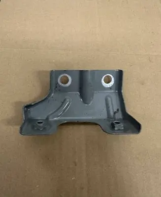 Volkswagen Tiguan Fender mounting bracket 571821151