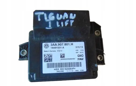 Volkswagen Tiguan Hand brake control module 3AA907801H