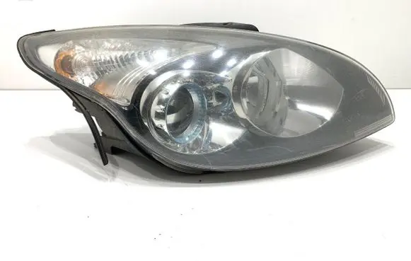 Hyundai i30 Headlight/headlamp 92102-2R000