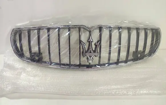 Maserati Quattroporte Front bumper upper radiator grill 670013782