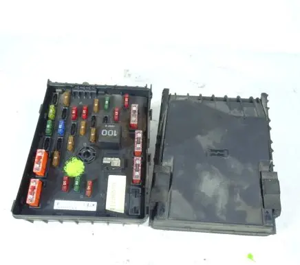 Volkswagen PASSAT B6 Fuse box set 3C0937125