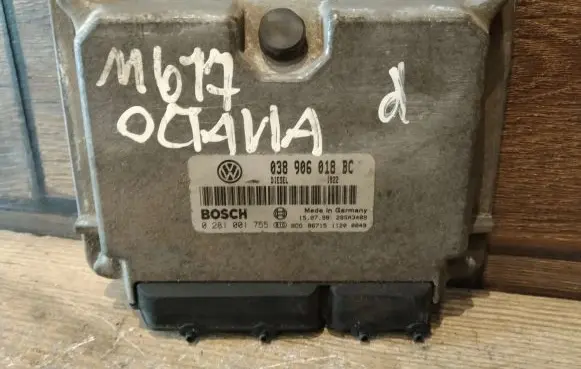Skoda Octavia Mk1 (1U) Engine control unit/module 038906018BC 0281001755
