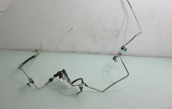 Dacia Sandero II Air conditioning (A/C) pipe/hose 924402791R