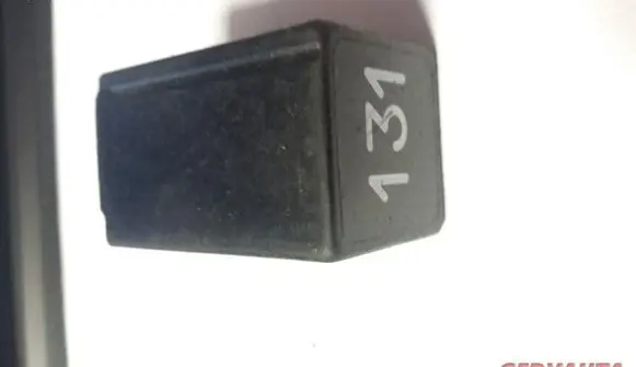 Volkswagen PASSAT B5 Other relay 357959485