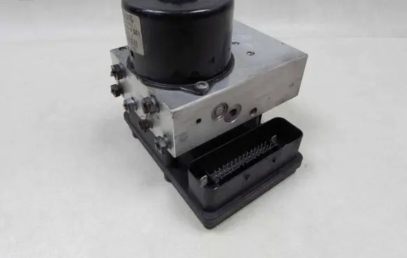 Mercedes-Benz C W203 ABS Pump 0355457832 49243