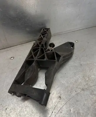 Headlight/headlamp mounting bracket