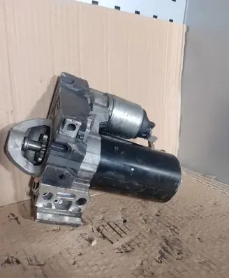 BMW 5 F10 F11 Starter motor 8570383 1241857038301 0001148010