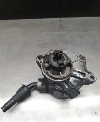 Mercedes-Benz S W220 Vacuum pump A6122300065