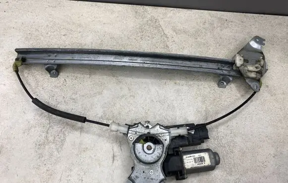 Nissan Pathfinder R51 Front door window regulator with motor 400846 0846