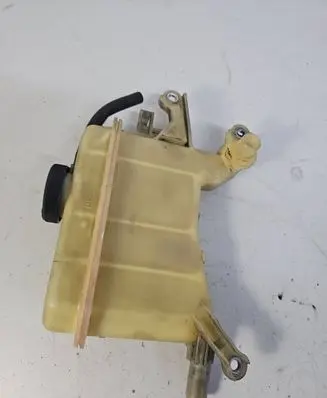 Toyota Prius (NHW20) Coolant expansion tank/reservoir 108KPA 290LANT