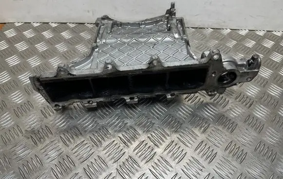Volkswagen PASSAT B8 Intake manifold MK00296