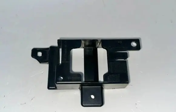 Mercedes-Benz S W221 Front parking sensor holder (PDC) A2218850867