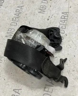 BMW X4 F26 Front seatbelt buckle 7367250