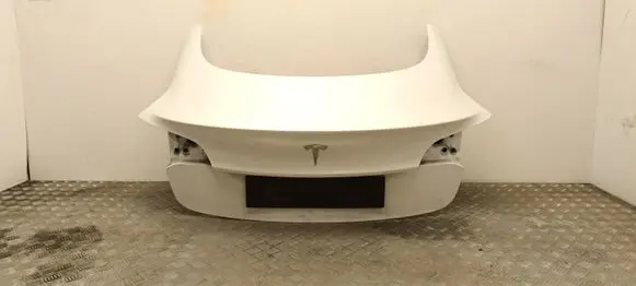 Tesla Model 3 Tailgate/trunk/boot lid 