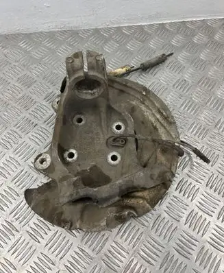 BMW 3 E90 E91 Front wheel hub 6764443 2201210