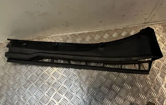 Audi 80 90 B3 Wiper trim 893819404
