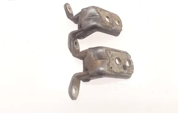 Nissan Titan Front door hinge set 