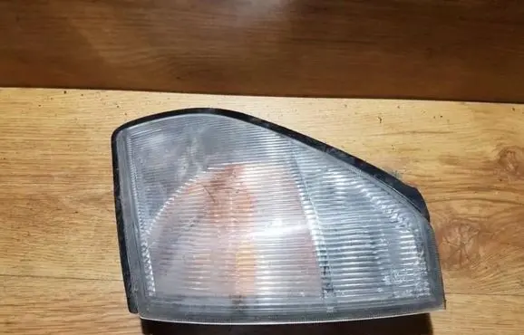 Toyota Land Cruiser (J100) Front indicator light