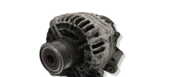 Volkswagen Polo Generator/alternator 028903028E