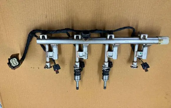 Ford Kuga II Fuel main line pipe DS7G9H487EB 171501211