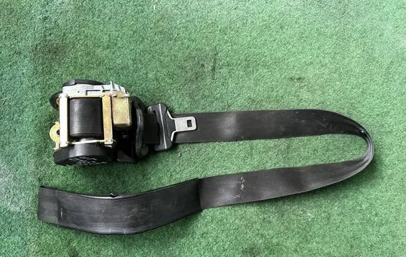 Peugeot 206 Front seatbelt B507743AC07
