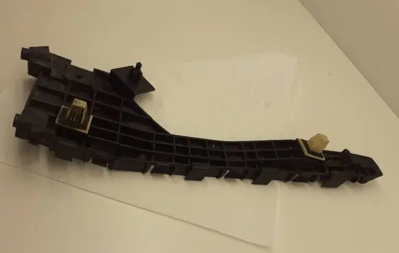 Honda FR-V Rear bumper mounting bracket 19720904