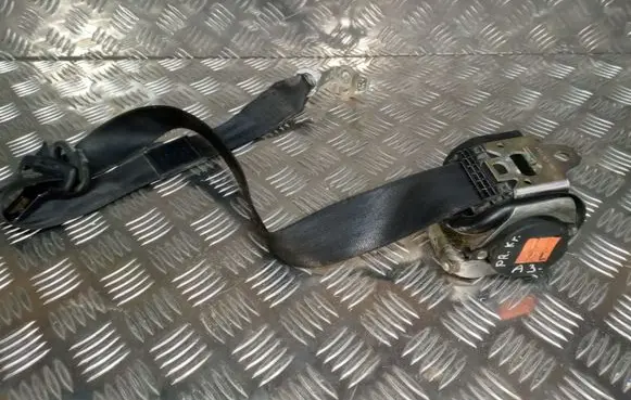 Audi A3 S3 8L Front seatbelt G1875C000406